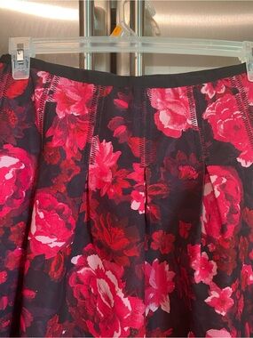GAP Floral Circle Skirt in Black and Pink